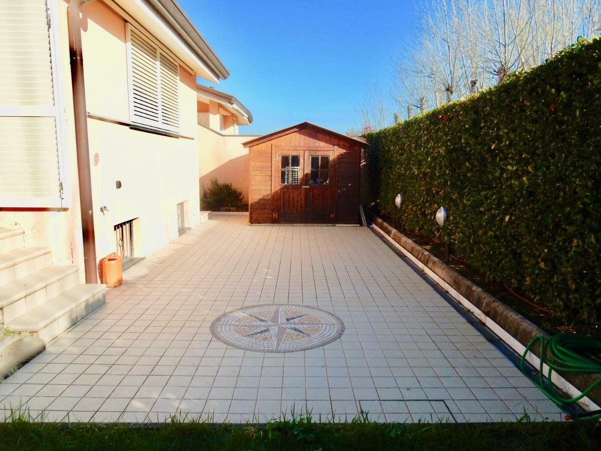 Villa Mare Лидо Ди Камайоре Екстериор снимка